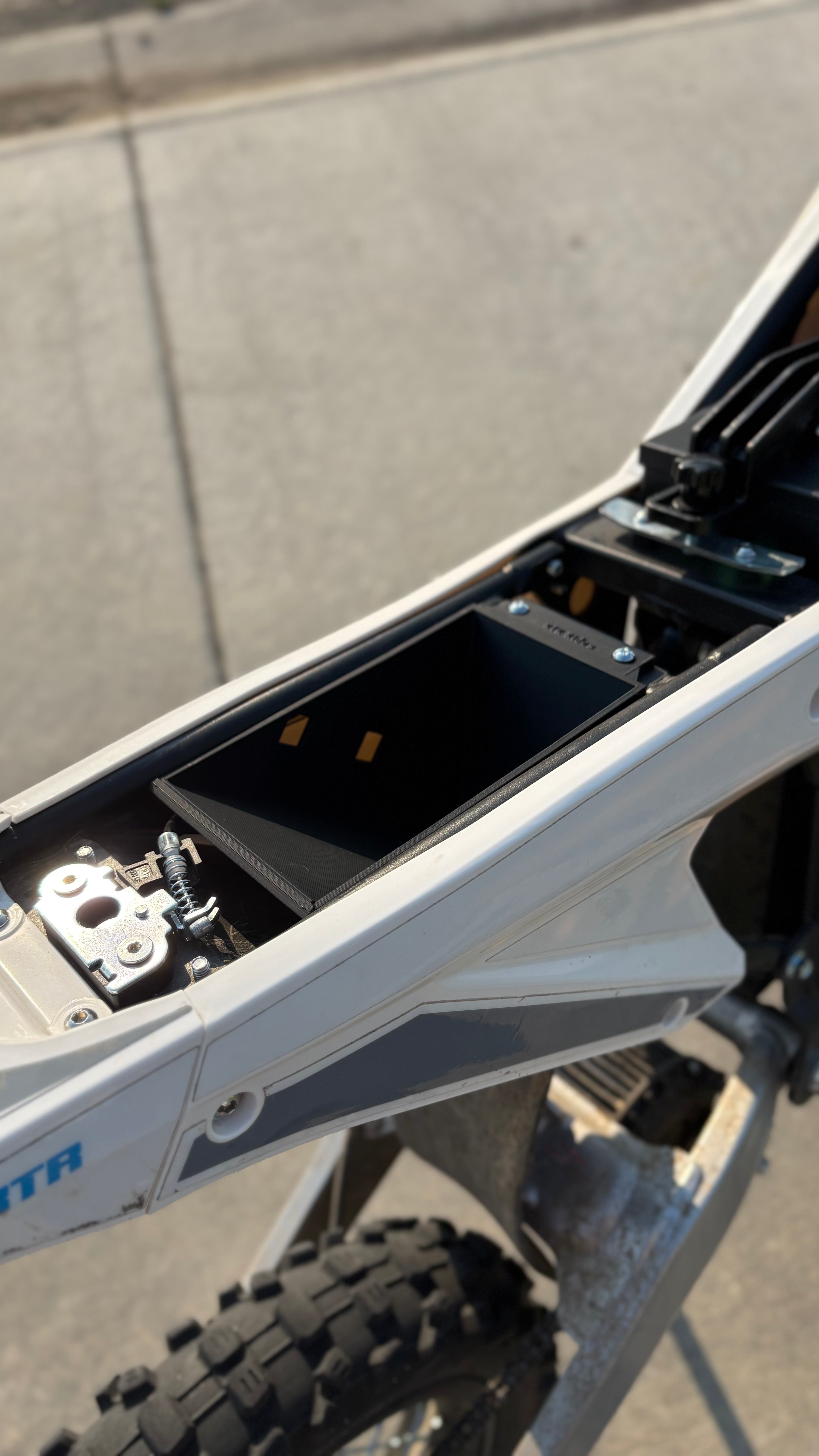 ETM RTR under seat storage