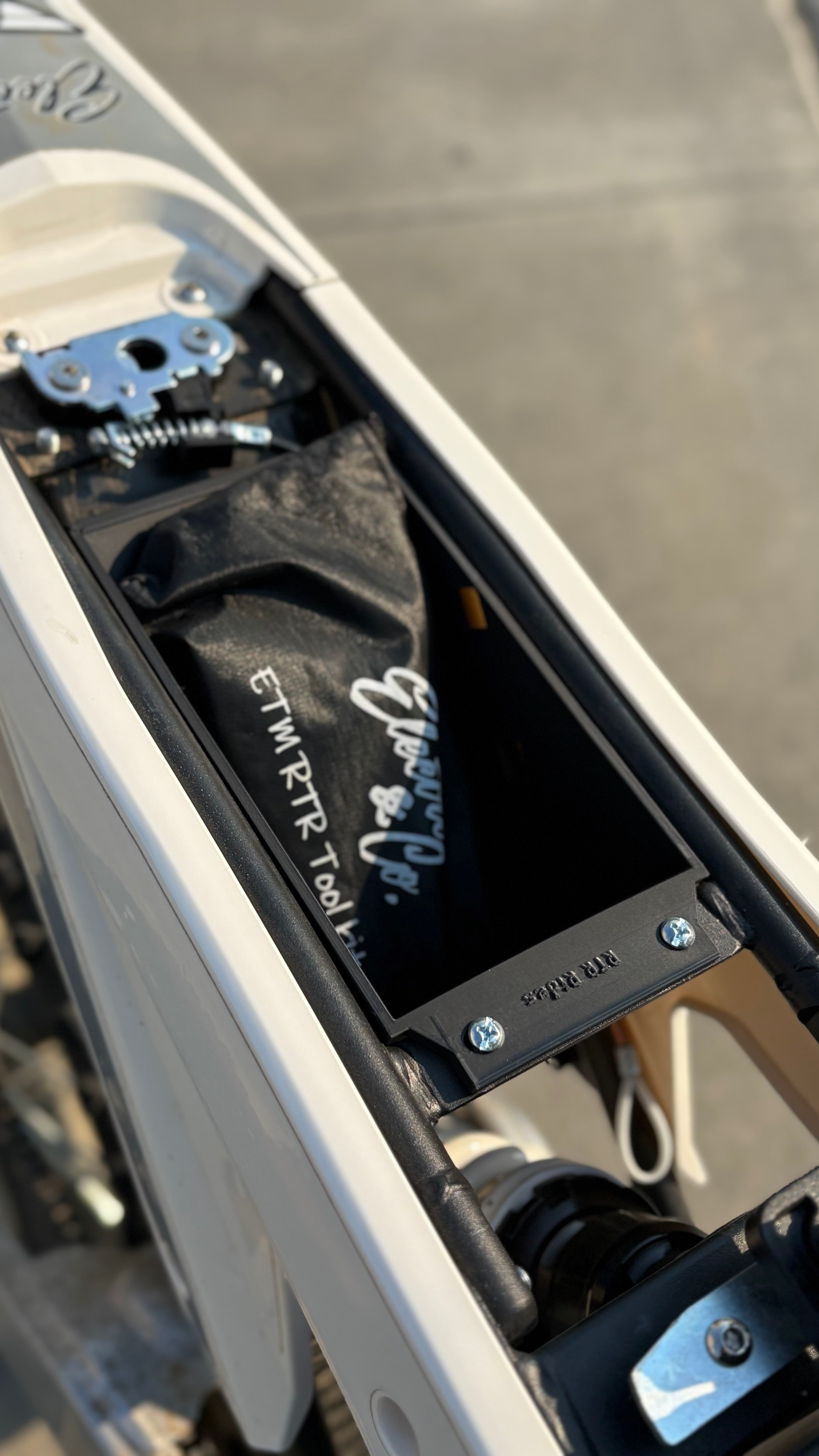 ETM RTR under seat storage